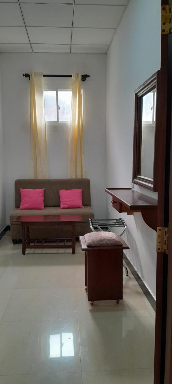 The Max Villa Negombo Zimmer foto